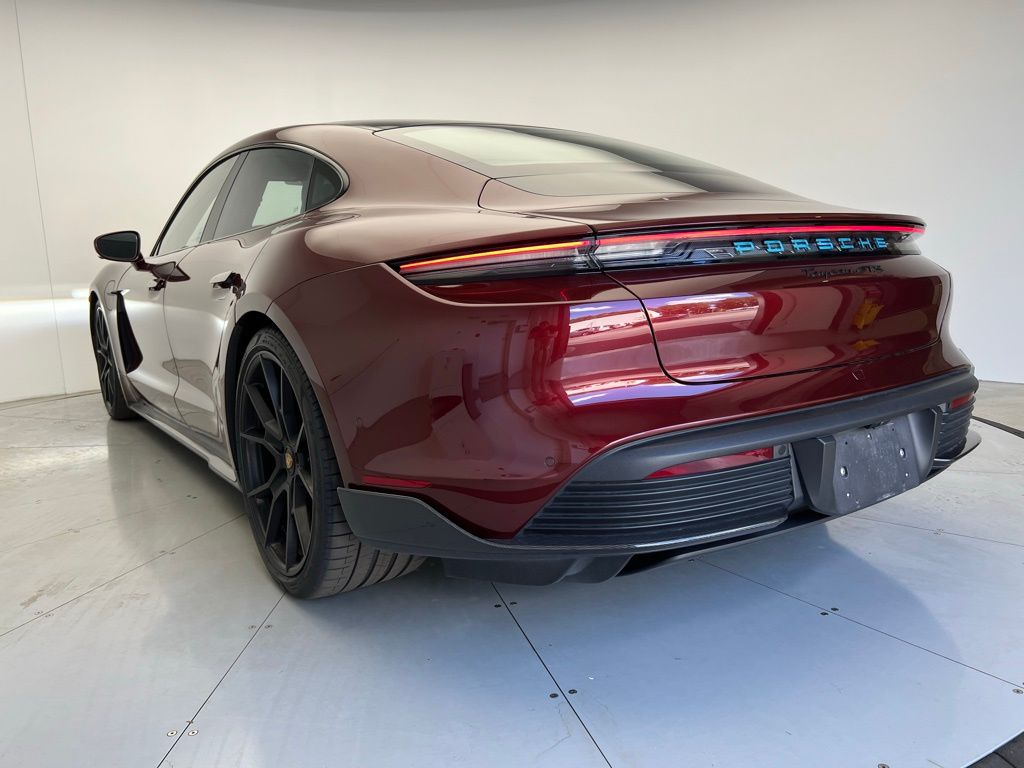 Thumbnail: 2022 Porsche Taycan - 3