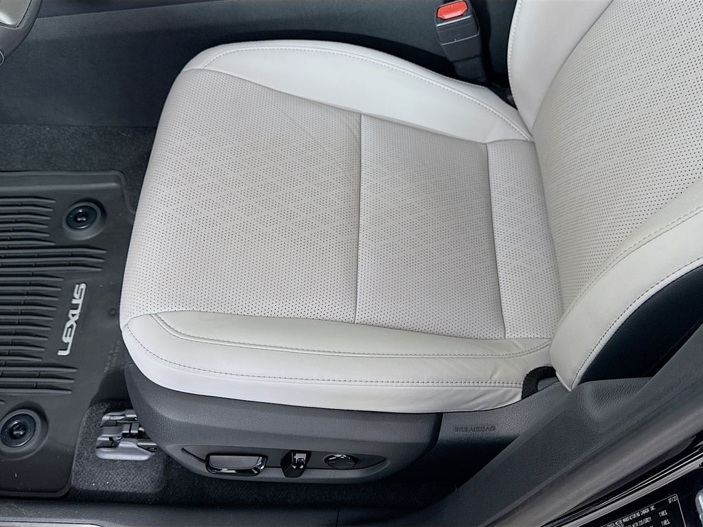 Thumbnail: 2023 Lexus RX - 20