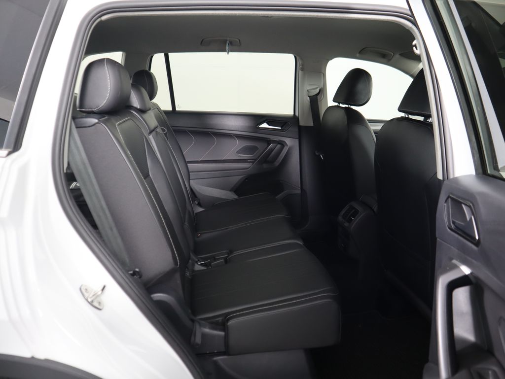 Thumbnail: 2024 Volkswagen Tiguan - 22