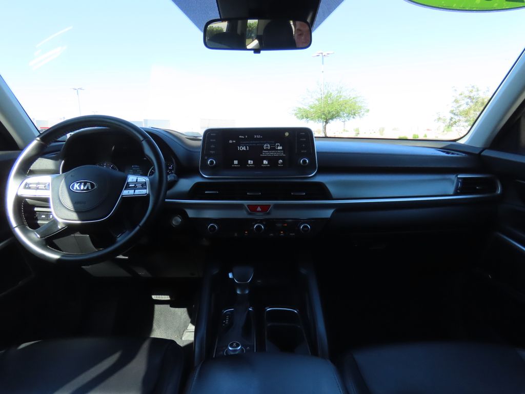 2021 Kia Telluride LX 13