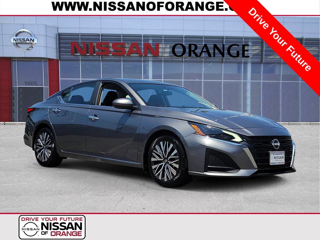 Gray (Gun Metallic) 2023 Nissan Altima 2.5 SV FWD Sedan Front-Wheel Drive Continuously Variable Transmission