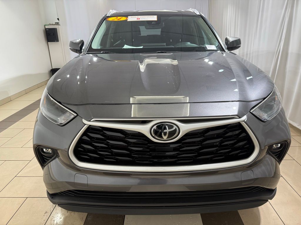 Thumbnail: 2024 Toyota Highlander - 8