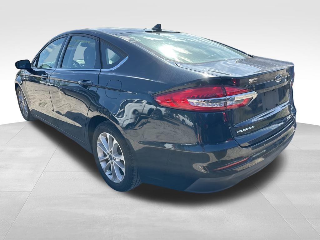 2020 Blue Ford Fusion SE FWD Sedan