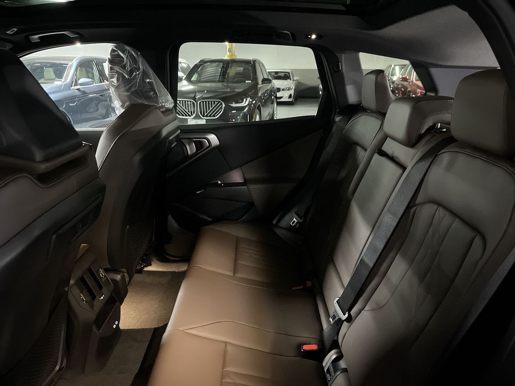 Thumbnail: 2026 BMW X3 - 23