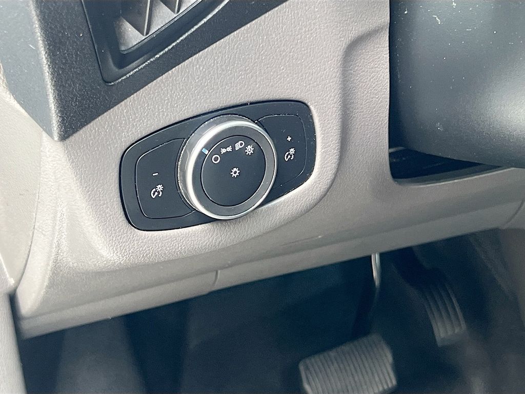Used 2023 White Ford XL image 10
