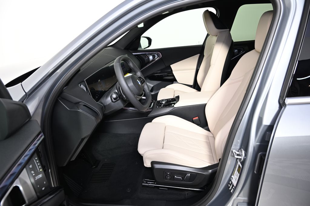 Thumbnail: 2026 BMW X3 - 14