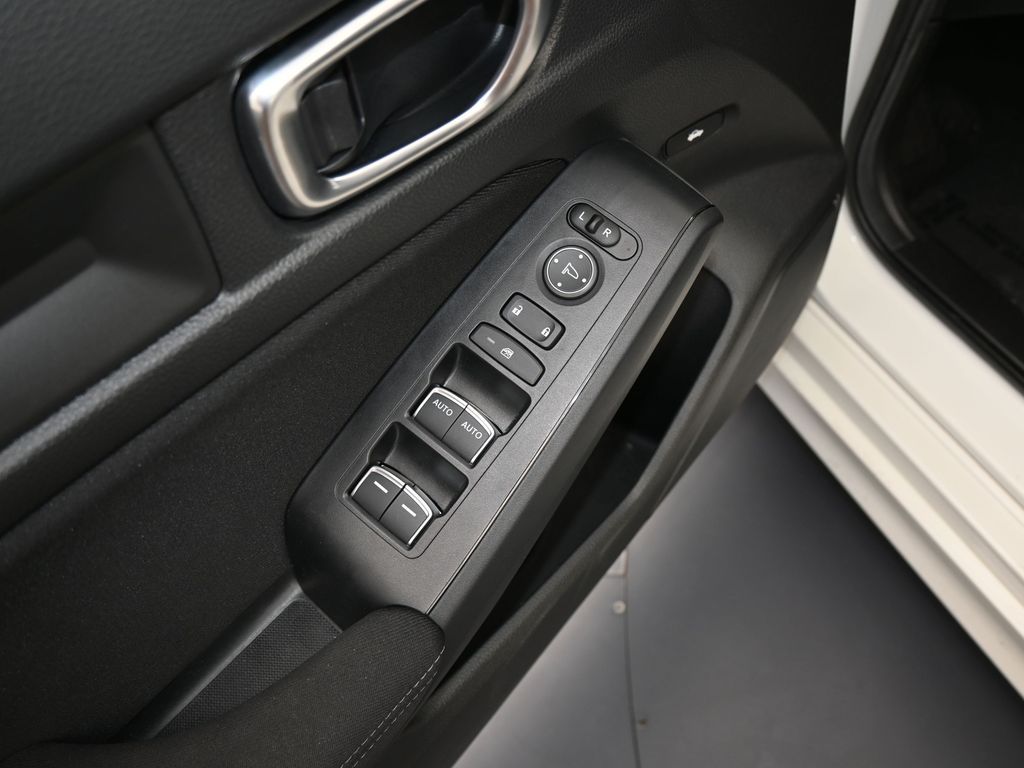 Used 2025 Platinum White Pearl Honda LX image 13