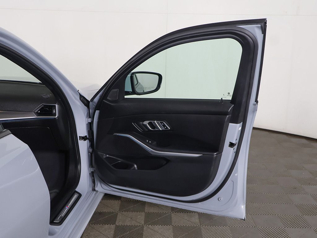 Used 2023 Gray BMW 330i image 18