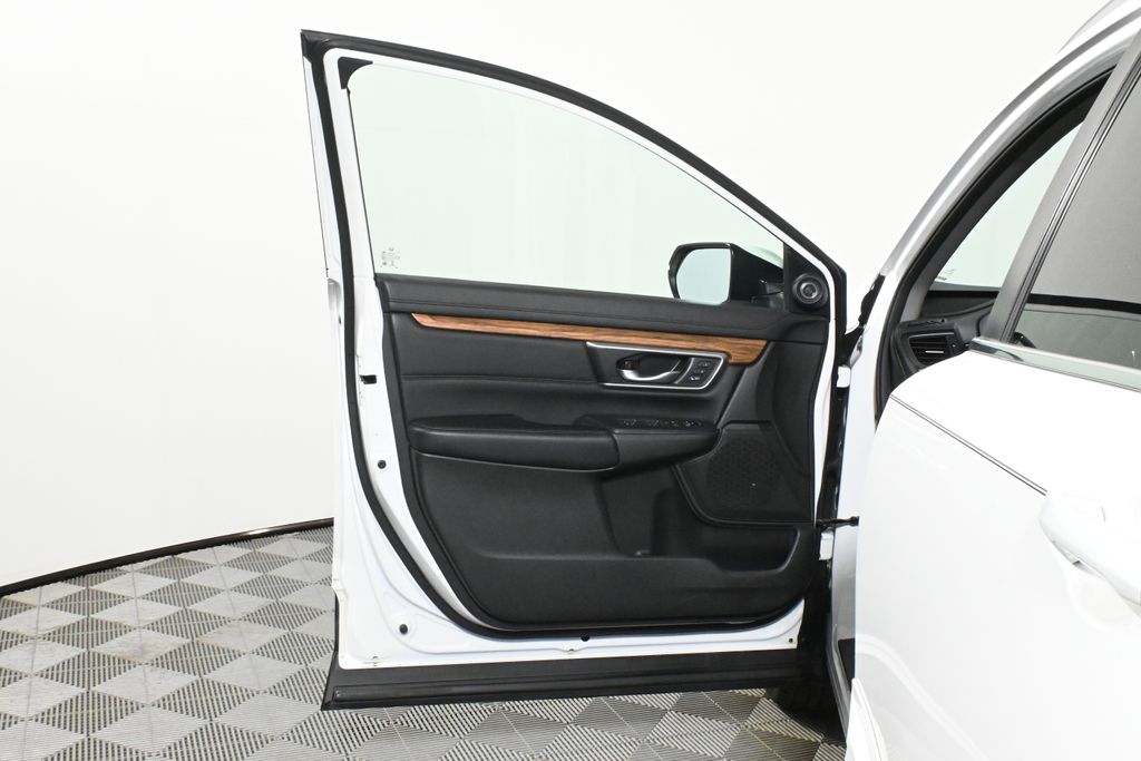 2022 Honda CR-V Touring 32