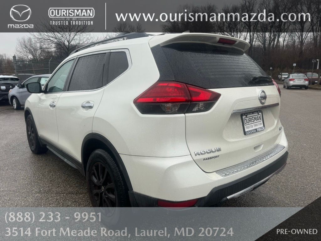 2017 Nissan Rogue SV 6