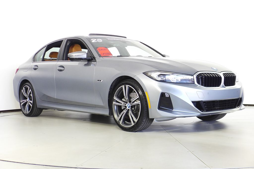 Thumbnail: 2023 BMW 3 Series - 4