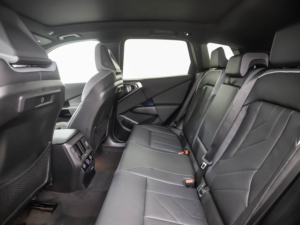Thumbnail: 2026 BMW X3 - 23