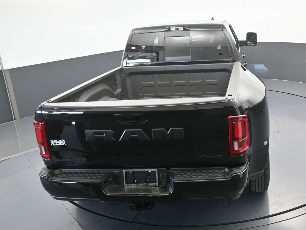 New 2026 Diamond Black Crystal Pearlcoat Ram Laramie image 57