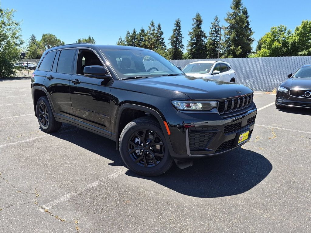2026 Jeep Grand Cherokee Altitude