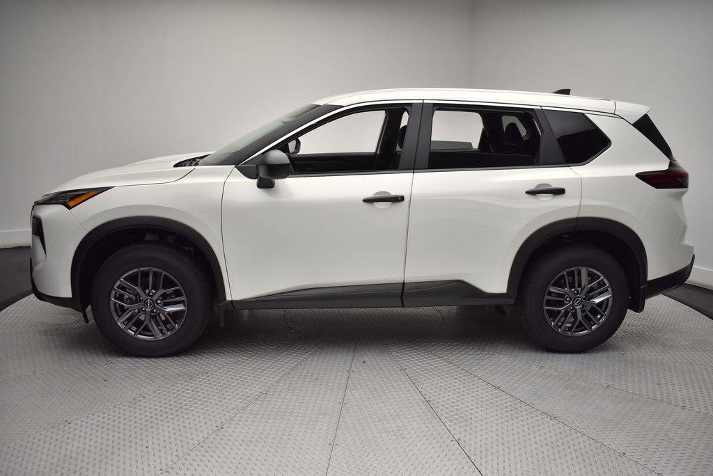 2025 Nissan Rogue S 8