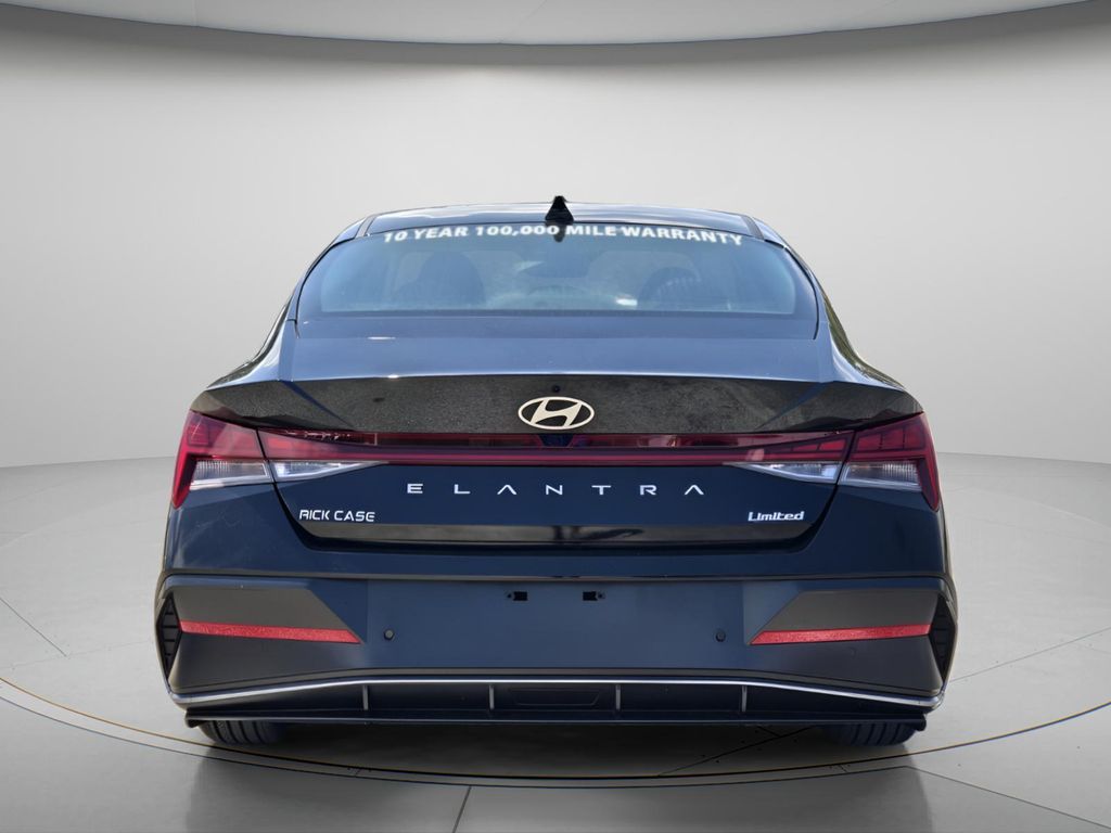 2024 Hyundai Elantra - $22,499