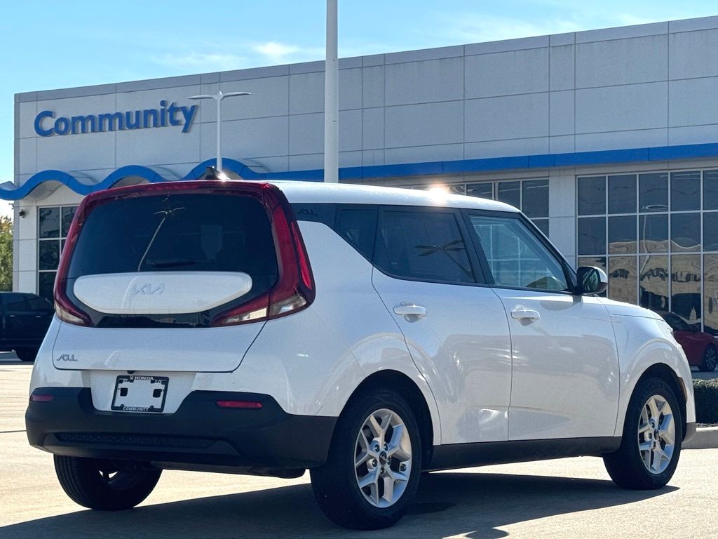 2022 Kia Soul LX White at Emmons Autoplex