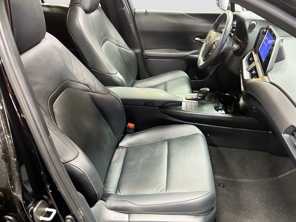 Used 2025 Obsidian Lexus 300h F SPORT Design image 29