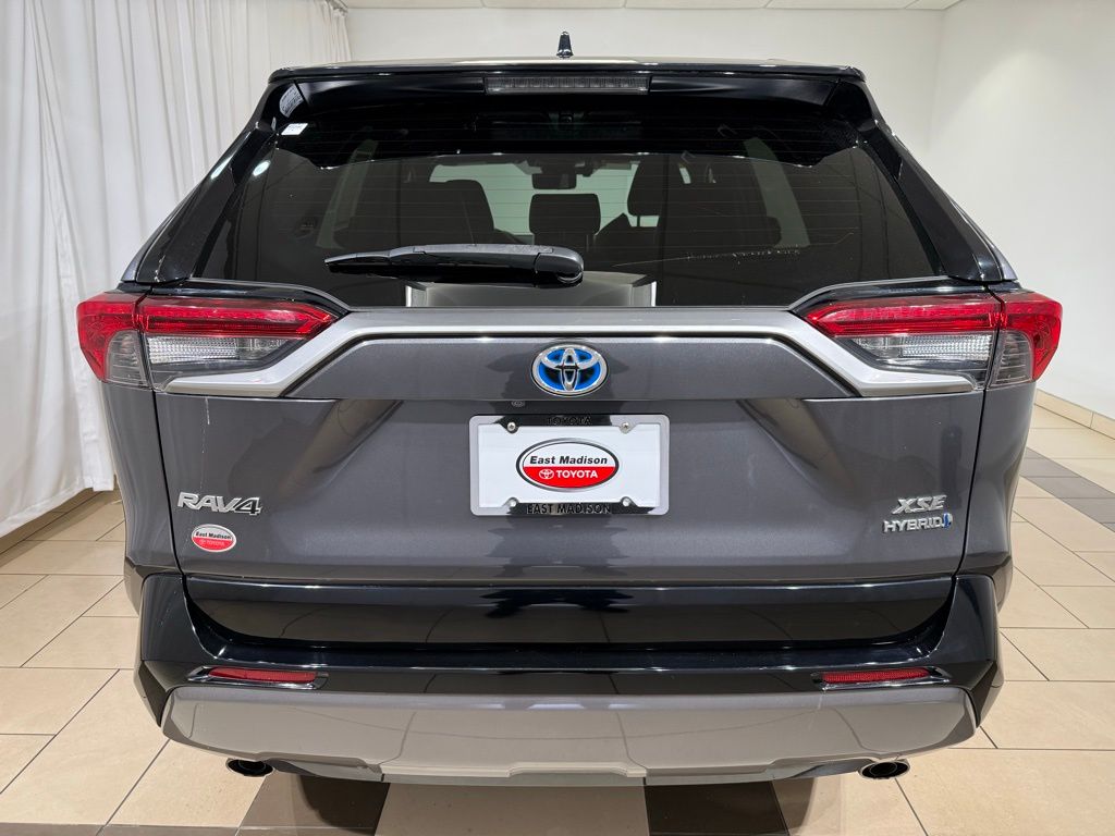 Thumbnail: 2019 Toyota RAV4 - 4