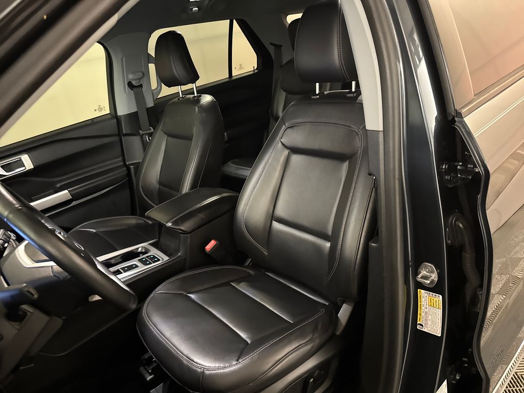 Certified Used 2023 Blue Ford XLT image 17