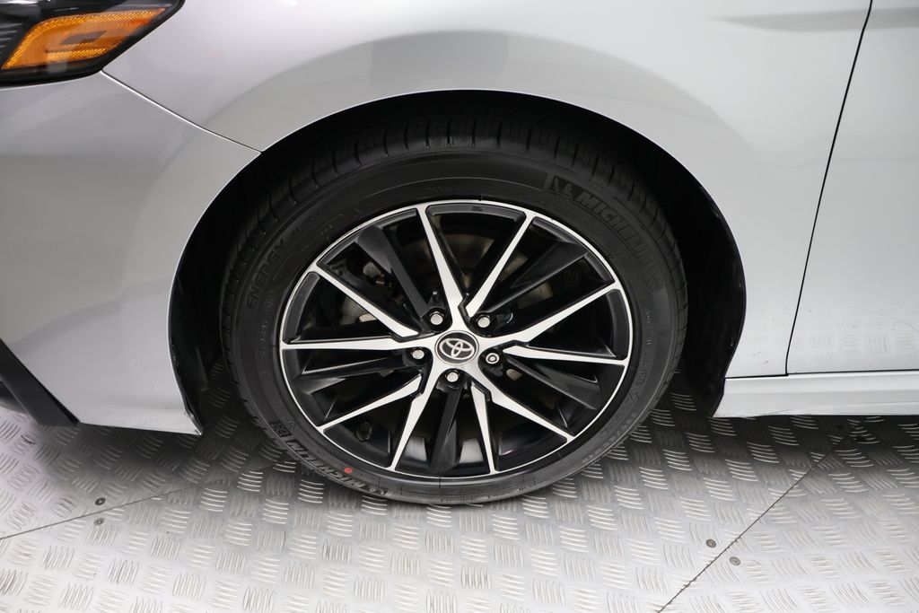 Thumbnail: 2023 Toyota Camry - 4