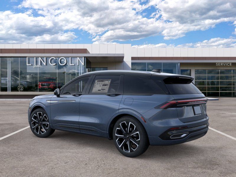 Thumbnail: 2026 Lincoln Nautilus - 4