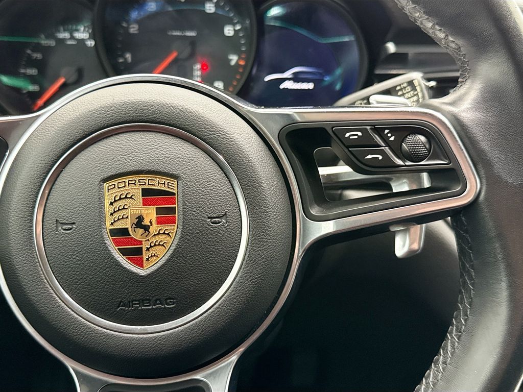 Thumbnail: 2017 Porsche Macan - 12