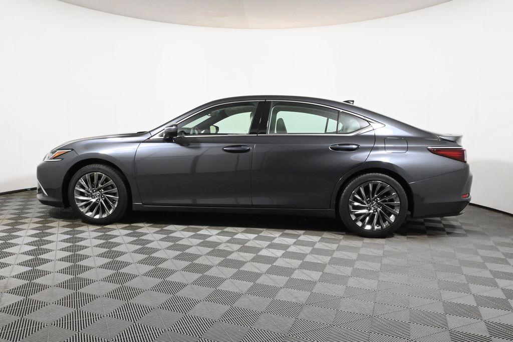 Thumbnail: 2025 Lexus ES - 2
