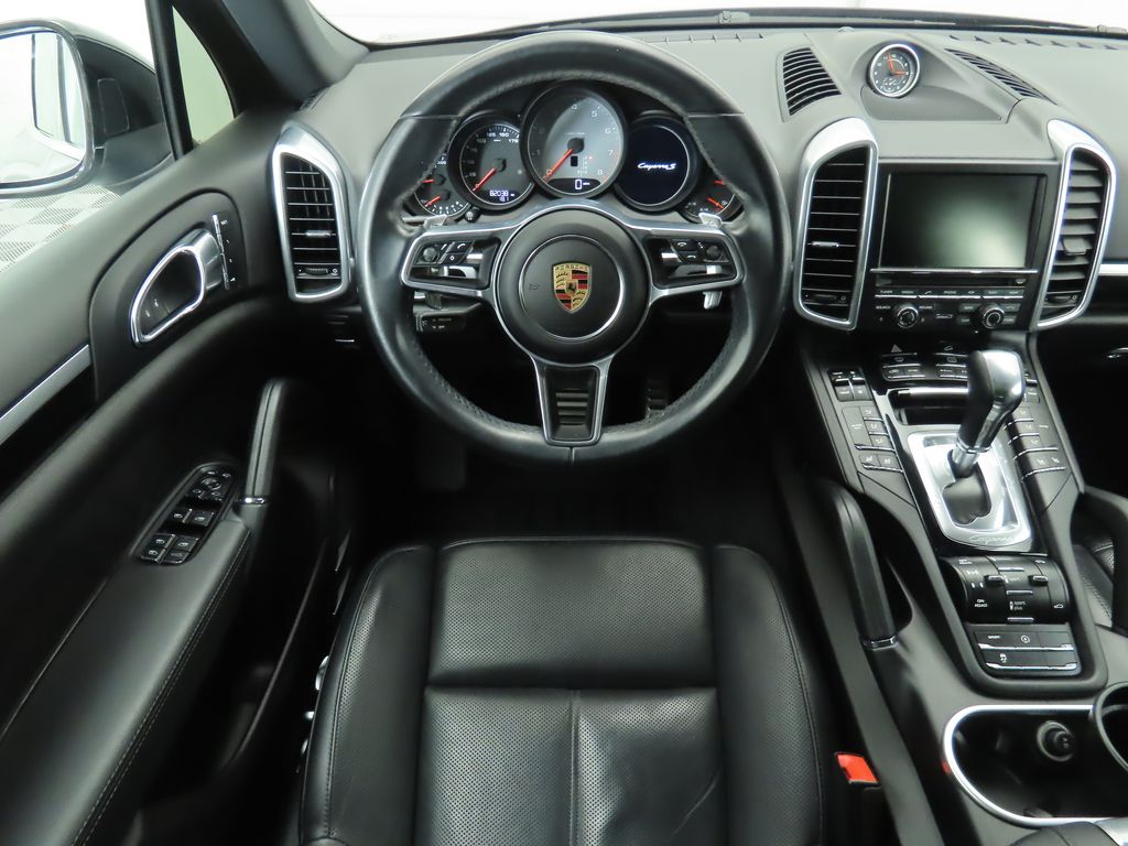 2016 Porsche Cayenne S 10