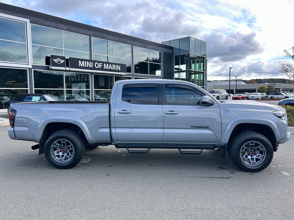 Thumbnail: 2020 Toyota Tacoma - 6