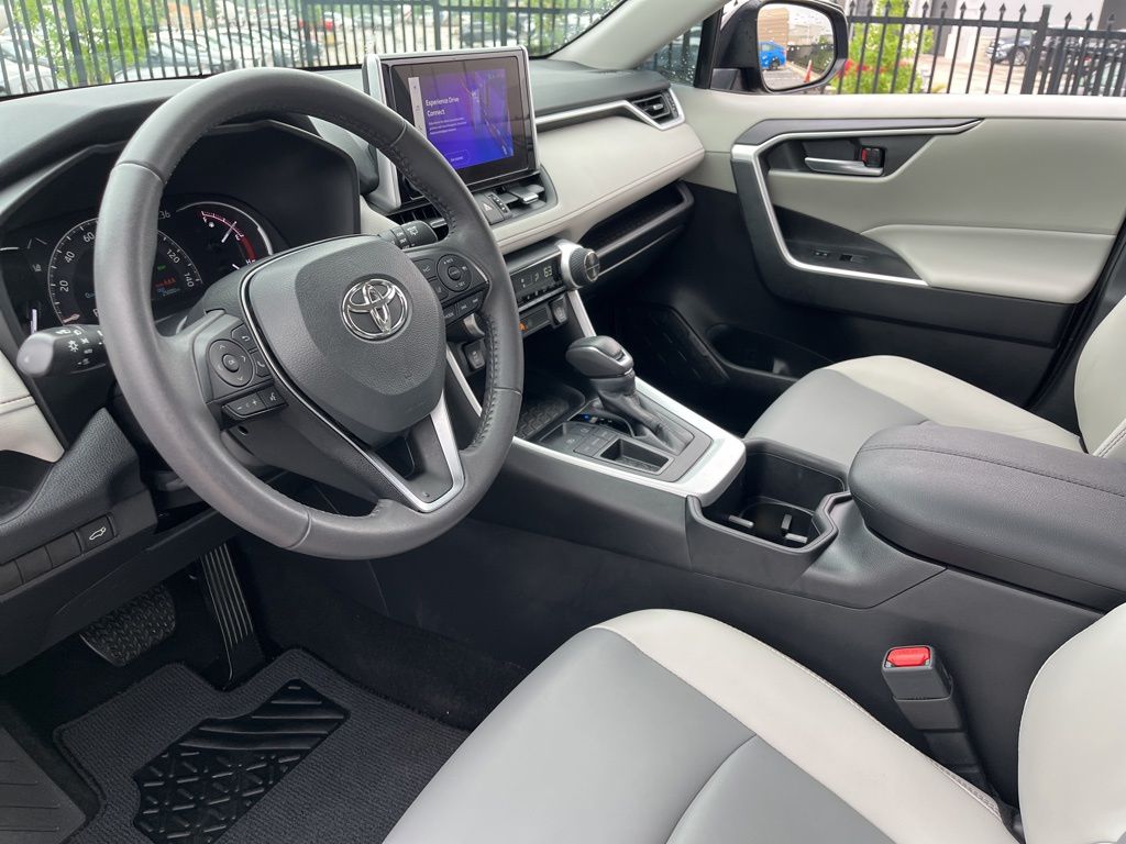 Thumbnail: 2024 Toyota RAV4 - 19