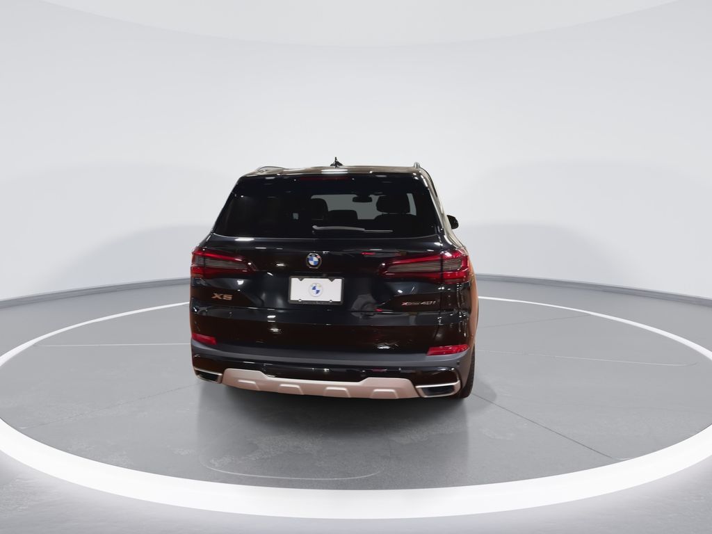 Thumbnail: 2021 BMW X5 - 7