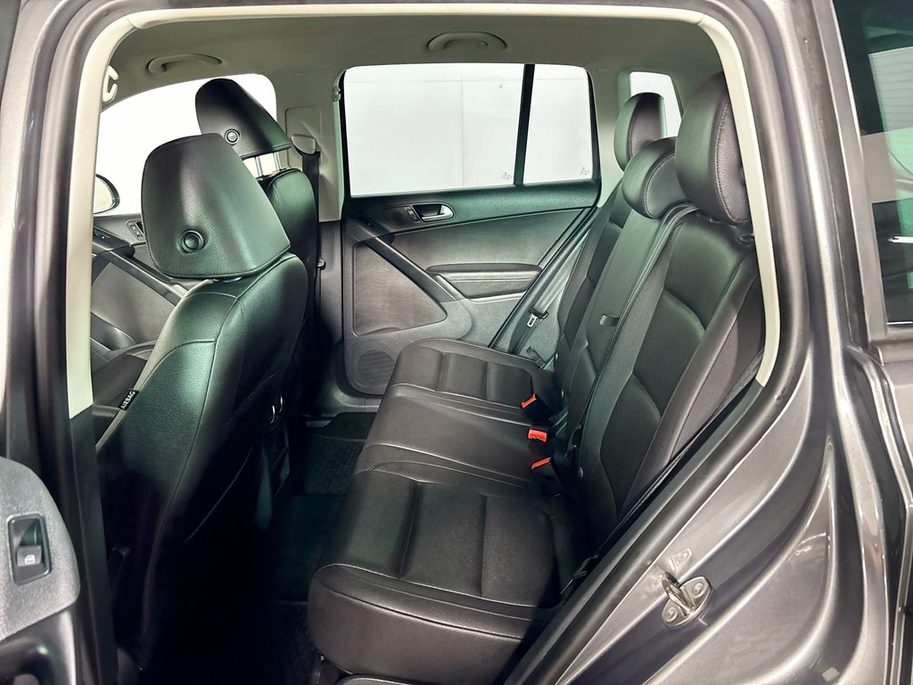 2015 Volkswagen Tiguan SE