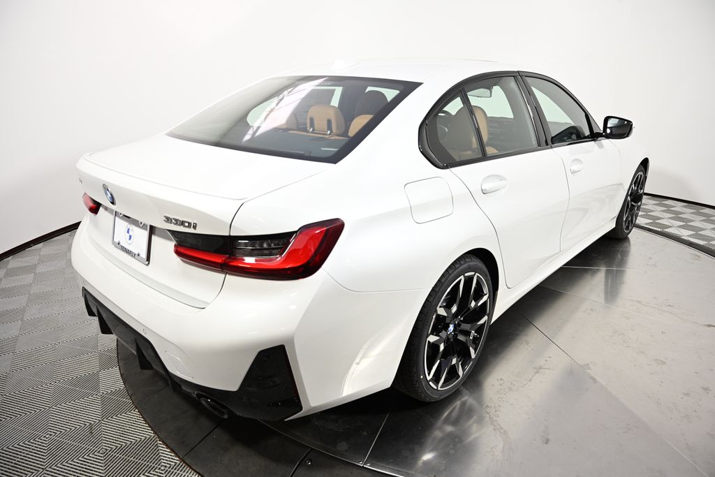 Thumbnail: 2026 BMW 3 Series - 5