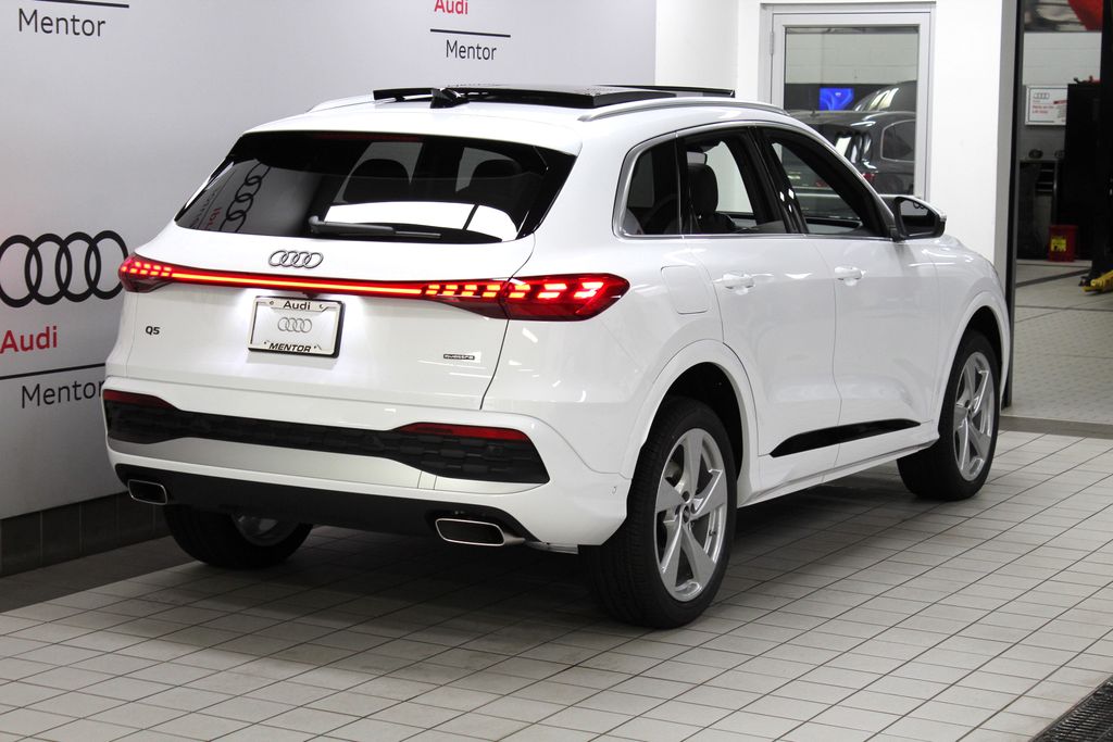 Thumbnail: 2025 Audi Q5 - 6