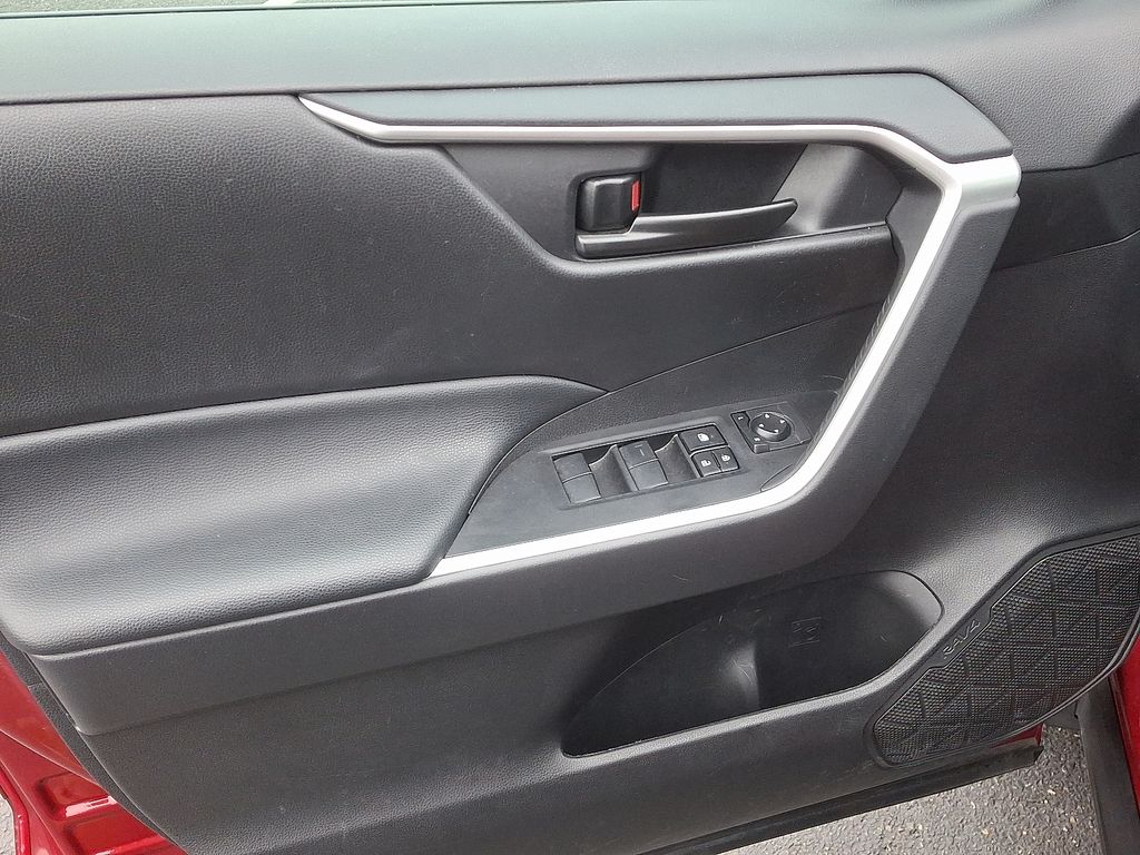 Thumbnail: 2024 Toyota RAV4 - 13