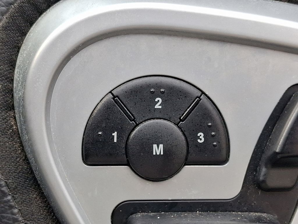 Thumbnail: 2011 Mercedes-Benz M-Class - 27