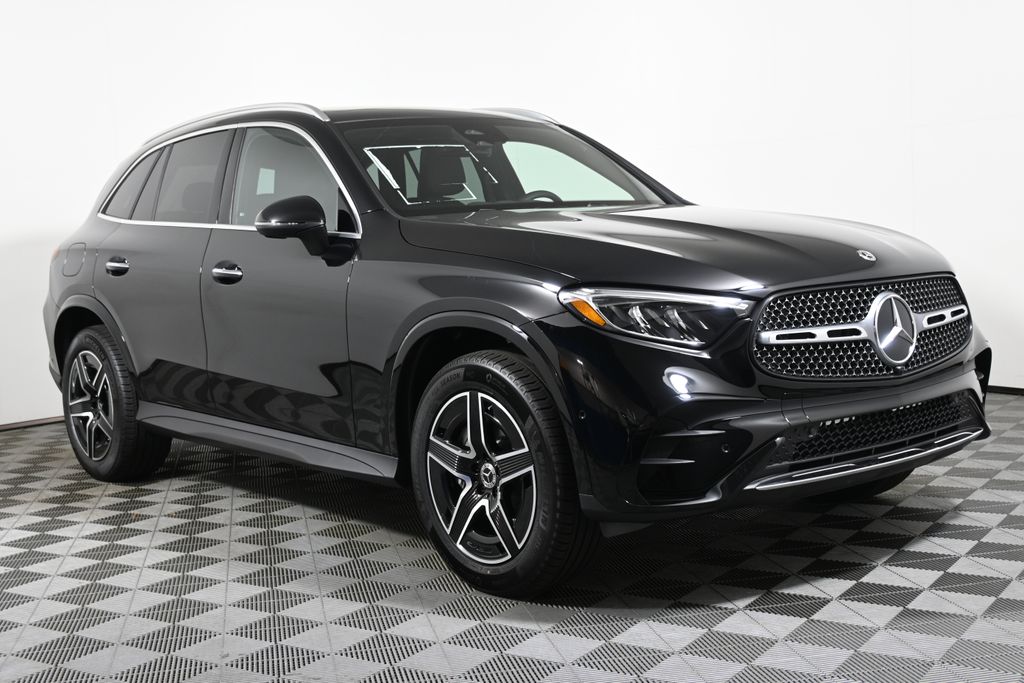 Thumbnail: 2026 Mercedes-Benz GLC - 7