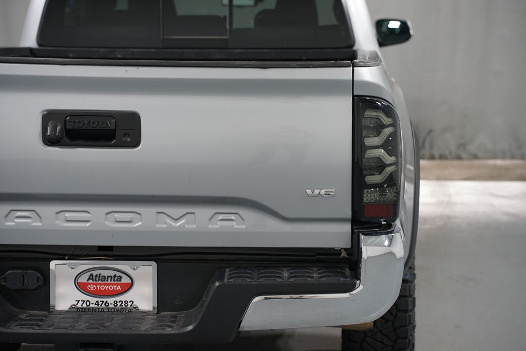 Thumbnail: 2023 Toyota Tacoma - 10