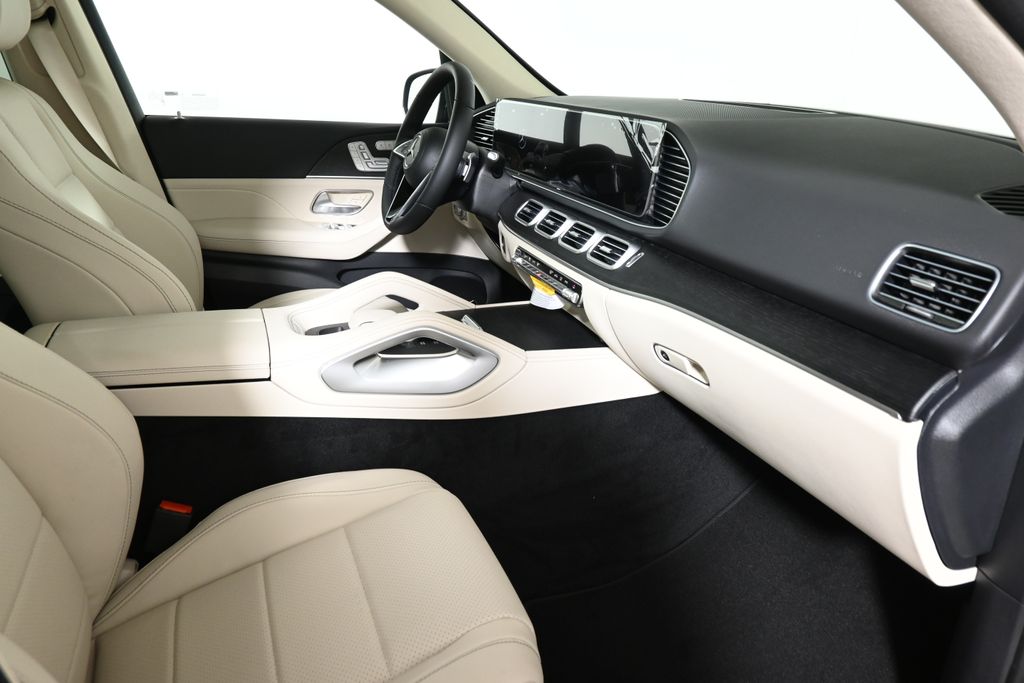 Thumbnail: 2026 Mercedes-Benz GLE - 21