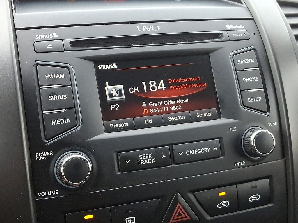 Thumbnail: 2013 Kia Sorento - 17