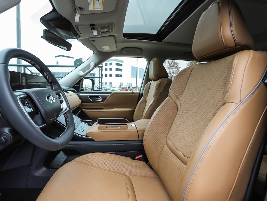 Thumbnail: 2025 INFINITI QX80 - 11