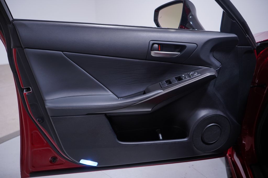 Thumbnail: 2022 Lexus IS - 16