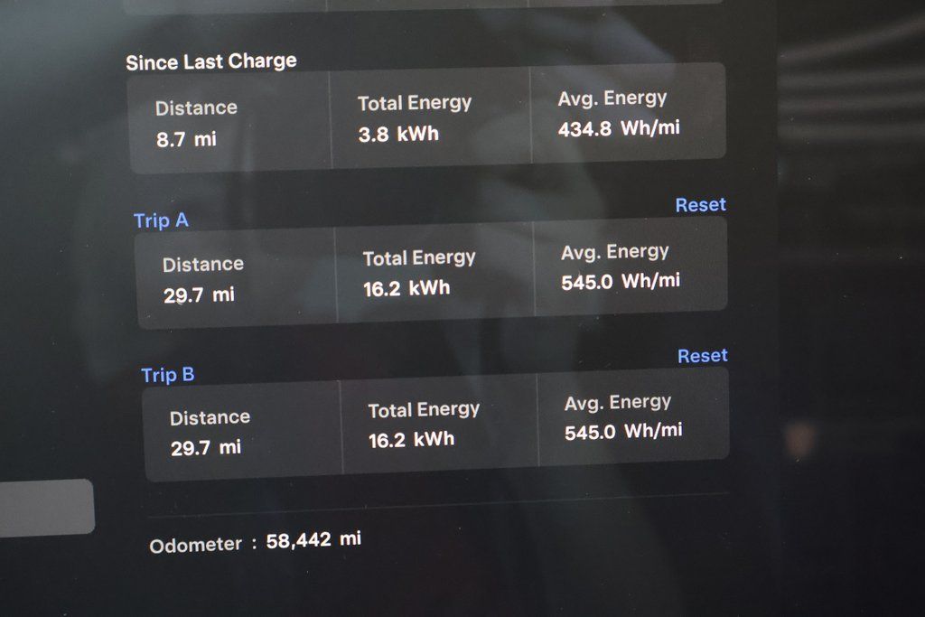 Thumbnail: 2022 Tesla Model S - 17