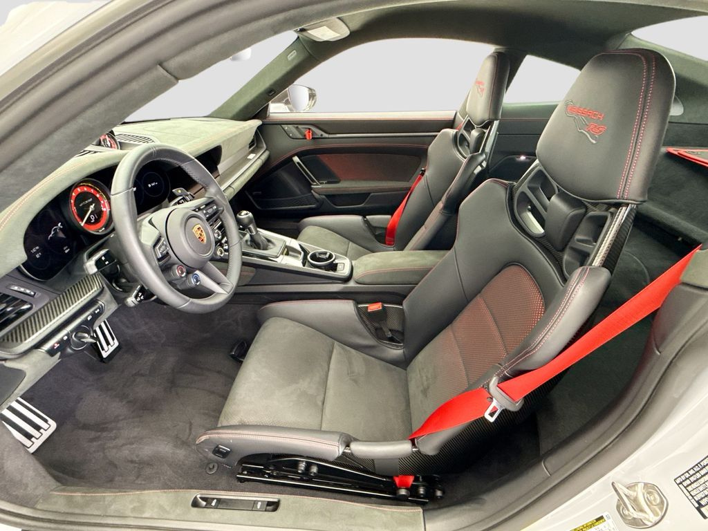 Thumbnail: 2025 Porsche 911 - 5