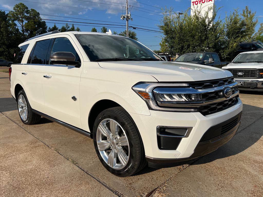 White Metallic 2024 Ford Expedition SUV / Crossover Four-Wheel Drive Automatic
