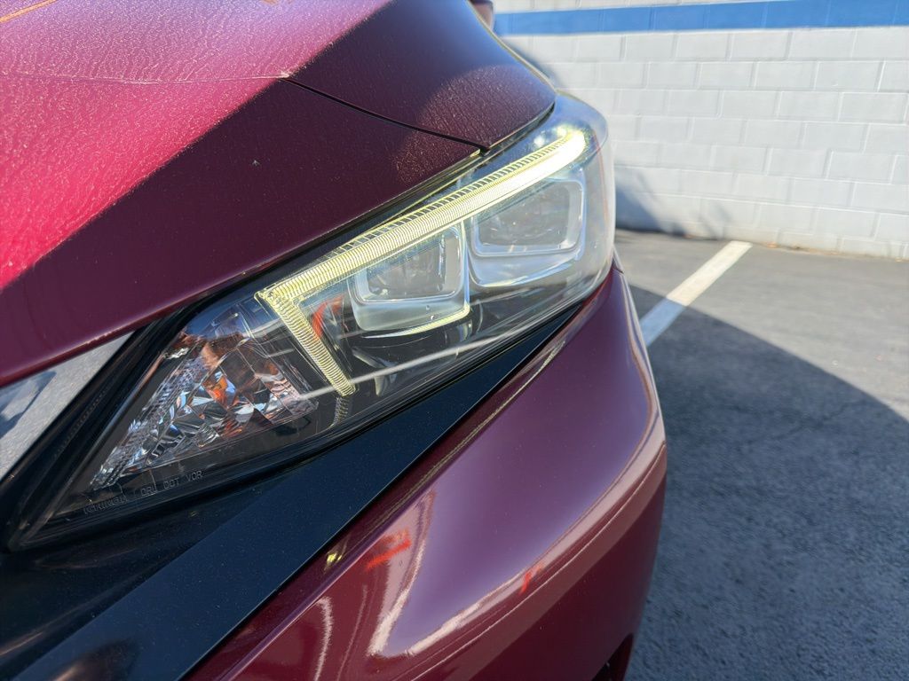 Thumbnail: 2018 Nissan Leaf - 9