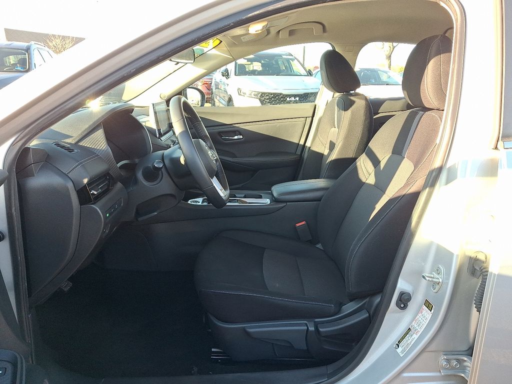 Thumbnail: 2020 Nissan Sentra - 14