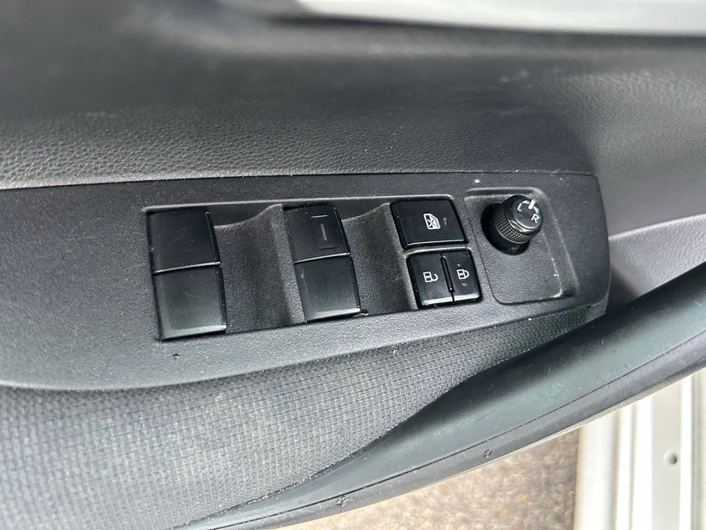 Thumbnail: 2021 Toyota Corolla - 16