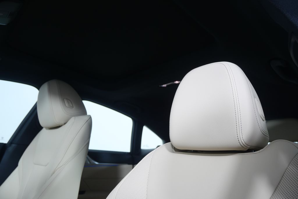 Thumbnail: 2026 BMW i4 - 11